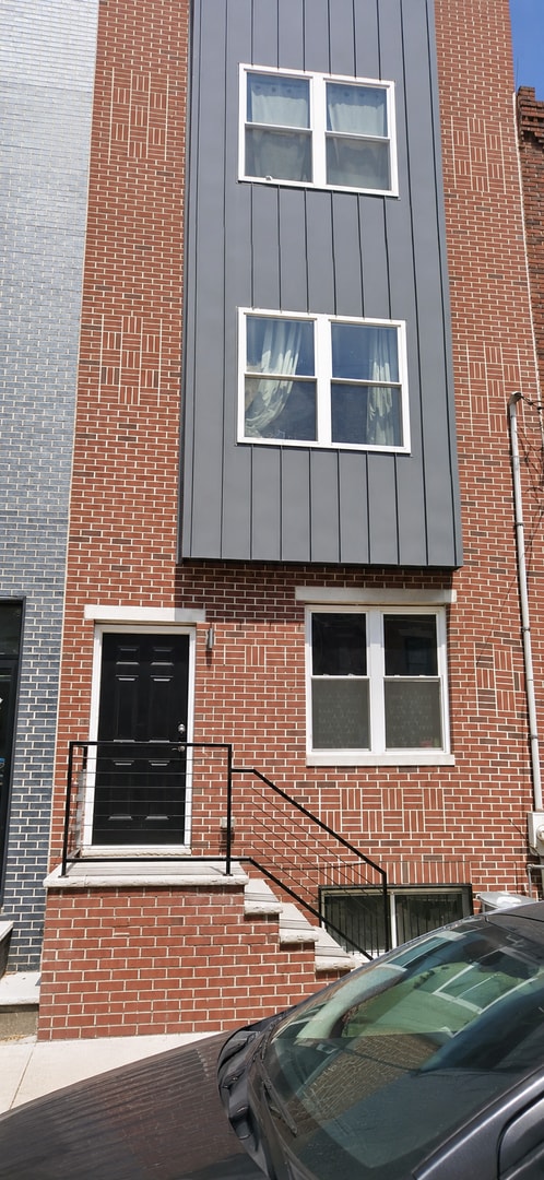 property at 2103 E Dauphin St