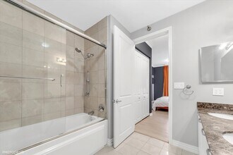 170 W Polk St in Chicago, IL - Building Photo - Building Photo