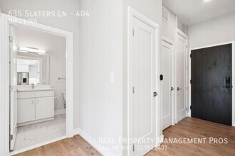 635 Slaters Ln in Alexandria, VA - Building Photo - Building Photo