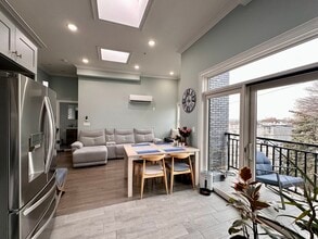 37 Spruce St, Unit 5 in Jersey City, NJ - Building Photo - Building Photo