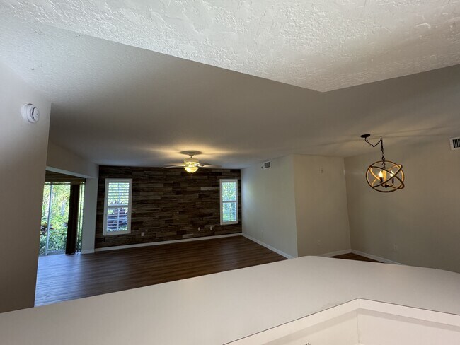 815 Montrose Dr in Venice, FL - Building Photo - Building Photo