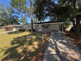 122 Walz Cir in Savannah, GA - Building Photo