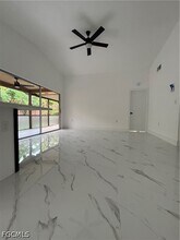 6497 Royal Woods Dr in Ft. Myers, FL - Building Photo - Building Photo
