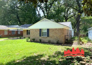 1241 Broadmoor St in Memphis, TN - Building Photo - Building Photo