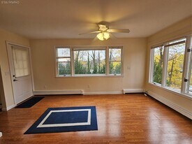 22 A Town Path in Glen Cove, NY - Building Photo