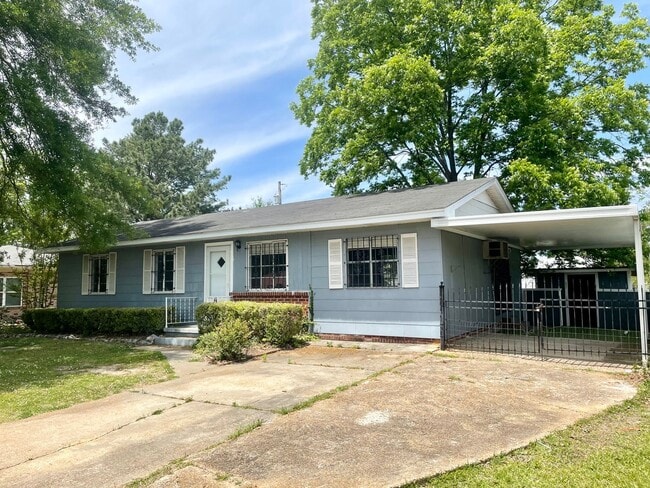 property at 2104 Loyd St
