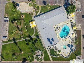 313 Kona Ln in Palm Springs, CA - Building Photo - Building Photo