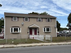 61-63-63 Pelham St in Methuen, MA - Building Photo