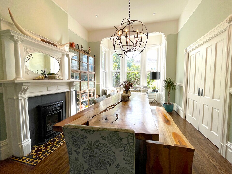 954 Haight St in San Francisco, CA - Building Photo