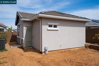 4195 Crested Butte Wy in Rancho Cordova, CA - Building Photo - Building Photo