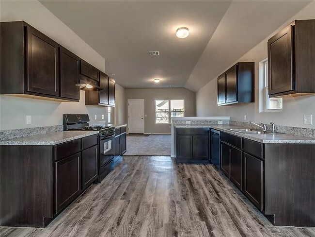property at 966 Morningside Dr