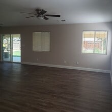 11808 Cedar Bluff Ave in Bakersfield, CA - Building Photo - Building Photo