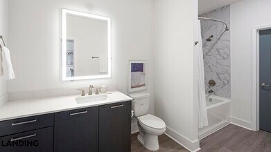 5102 Station Dr, Unit 2122 in Birmingham, AL - Foto de edificio - Building Photo