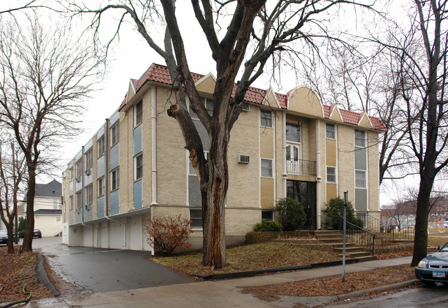 3100 Girard Ave S in Minneapolis, MN - Building Photo - Building Photo