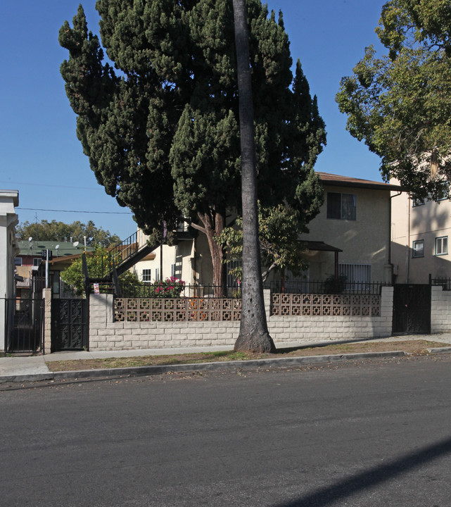1643 N Kingsley Dr in Los Angeles, CA - Foto de edificio
