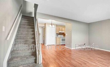 50406 Bay Run S in New Baltimore, MI - Building Photo - Building Photo