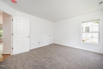 709 Woodgreen Dr in Durham, NC - Building Photo - Building Photo