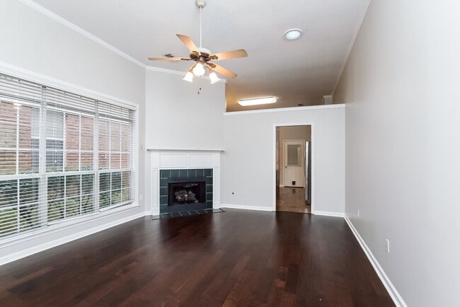 622 W Ashley Glen Cir in Memphis, TN - Building Photo - Building Photo