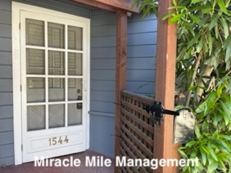 1544-1546 San Anselmo Ave in San Anselmo, CA - Building Photo