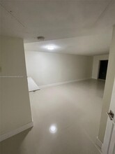 7925 Fairview Dr, Unit 102 in Tamarac, FL - Foto de edificio - Building Photo