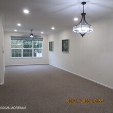 29 Tall Oaks Ct in Sayreville, NJ - Building Photo - Building Photo