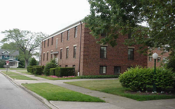 2392 Wooster Rd in Rocky River, OH - Building Photo - Building Photo