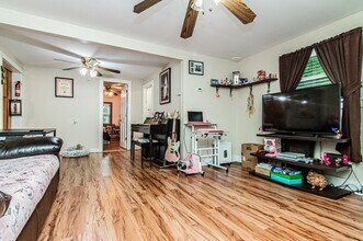 127 W 15th St in Junction City, KS - Building Photo - Building Photo