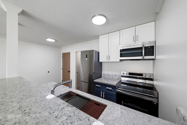 330 S 11th St in Las Vegas, NV - Foto de edificio - Building Photo