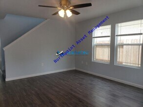 7416 Mimosa Way in Sacramento, CA - Building Photo - Building Photo