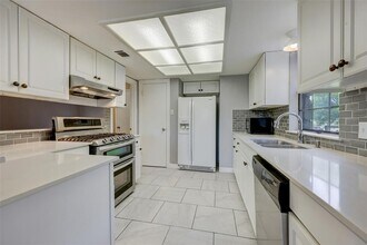 1401 Mills Meadow Dr in Round Rock, TX - Building Photo - Building Photo