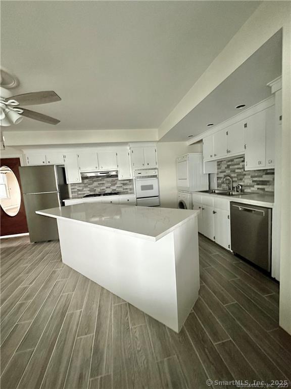 82 Cove St in New Haven, CT - Building Photo - Building Photo