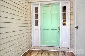 8729 Timbercrest Cir in Charlotte, NC - Building Photo - Building Photo