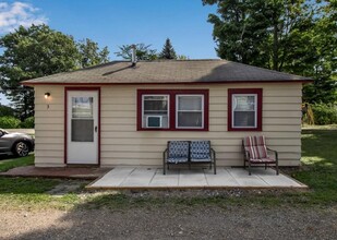 6879 Erie Rd in Derby, NY - Building Photo - Building Photo