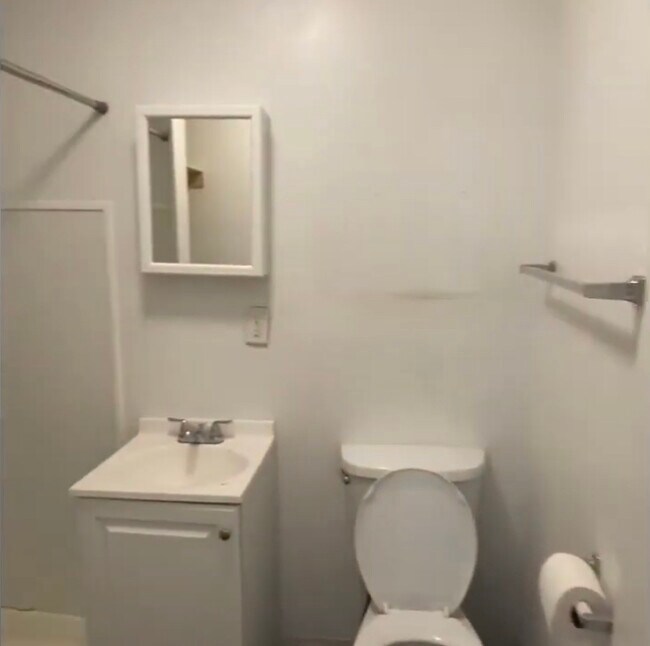 276 Maverick St, Unit 3 photo'