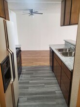 5227 Hermitage Ave in Los Angeles, CA - Building Photo - Building Photo