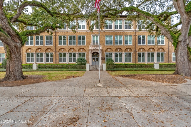 2525 College St in Jacksonville, FL - Building Photo - Building Photo