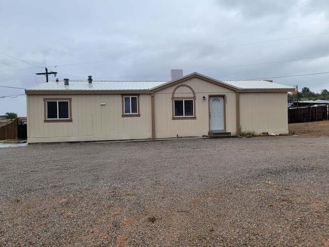 property at 2087 Murphy Ln