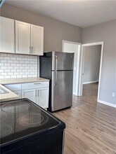 306 Potters Ave in Providence, RI - Foto de edificio - Building Photo