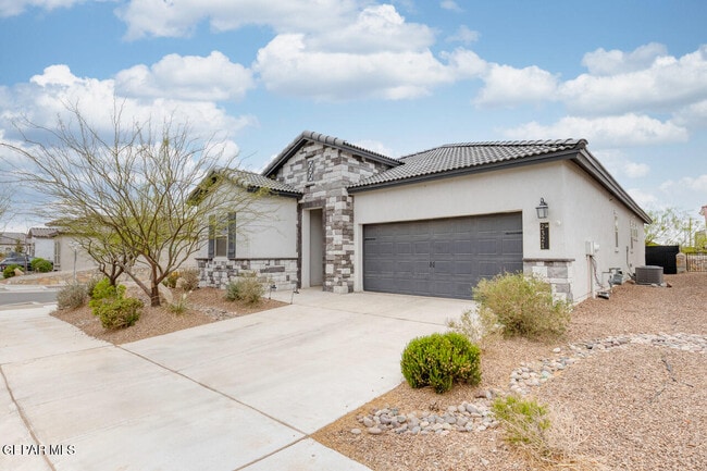 2321 Dancing Piper Wy