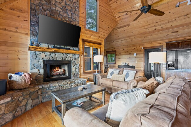 202 Oak Ledge Rd in Morganton, GA - Building Photo - Building Photo