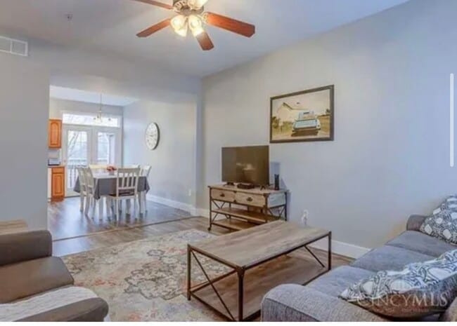 14 S Poplar St, Unit A