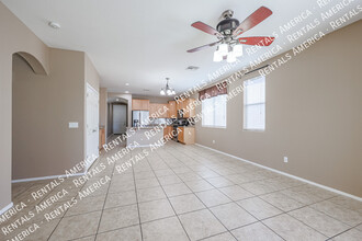 7916 S 73rd Dr in Phoenix, AZ - Building Photo - Building Photo