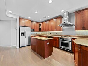 1523 N Ashland Ave in Chicago, IL - Building Photo - Building Photo