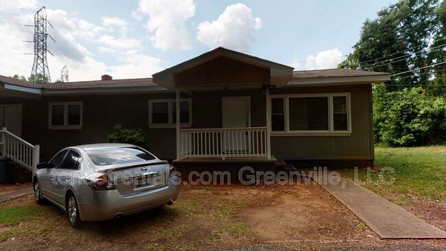 property at 1427 Grant Cir