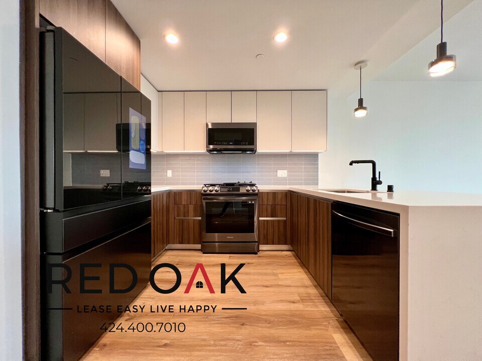 5801 Camerford Ave in Los Angeles, CA - Building Photo