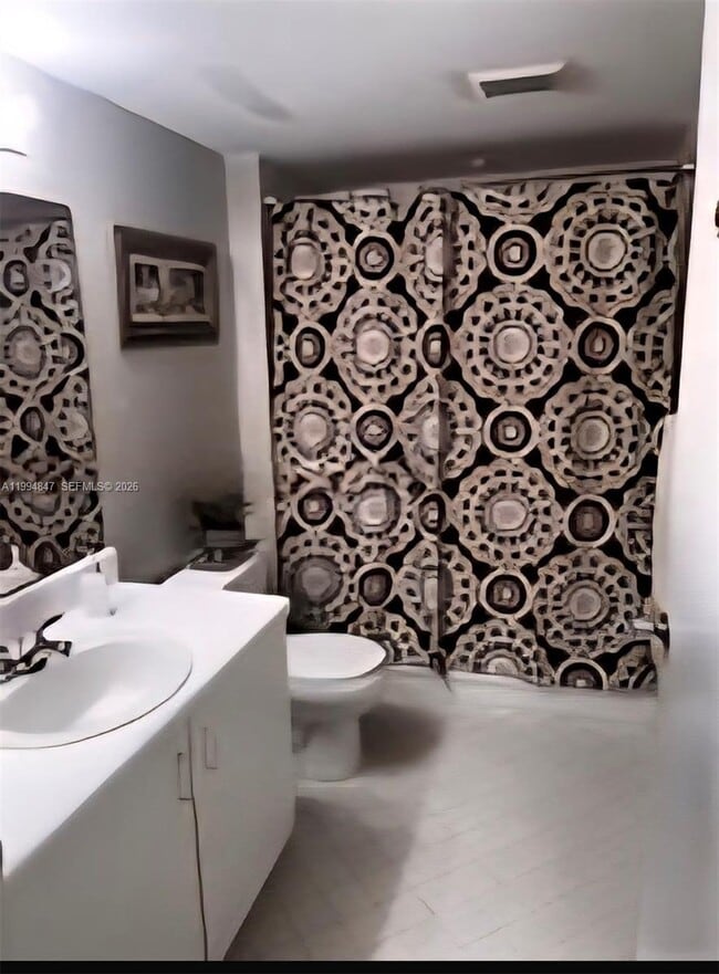 900 SW 142nd Ave in Pembroke Pines, FL - Building Photo - Building Photo