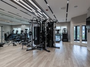 The Crest at Princeton Meadows in Plainsboro, NJ - Foto de edificio - Building Photo