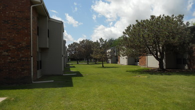 Briarcliff Apartments in Kenosha, WI - Building Photo - Building Photo