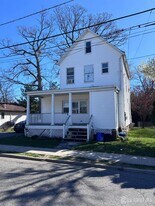 211 S 11th Ave in Highland Park, NJ - Building Photo