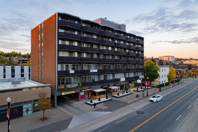 Skyline Towers in Calgary, AB - Building Photo - Building Photo